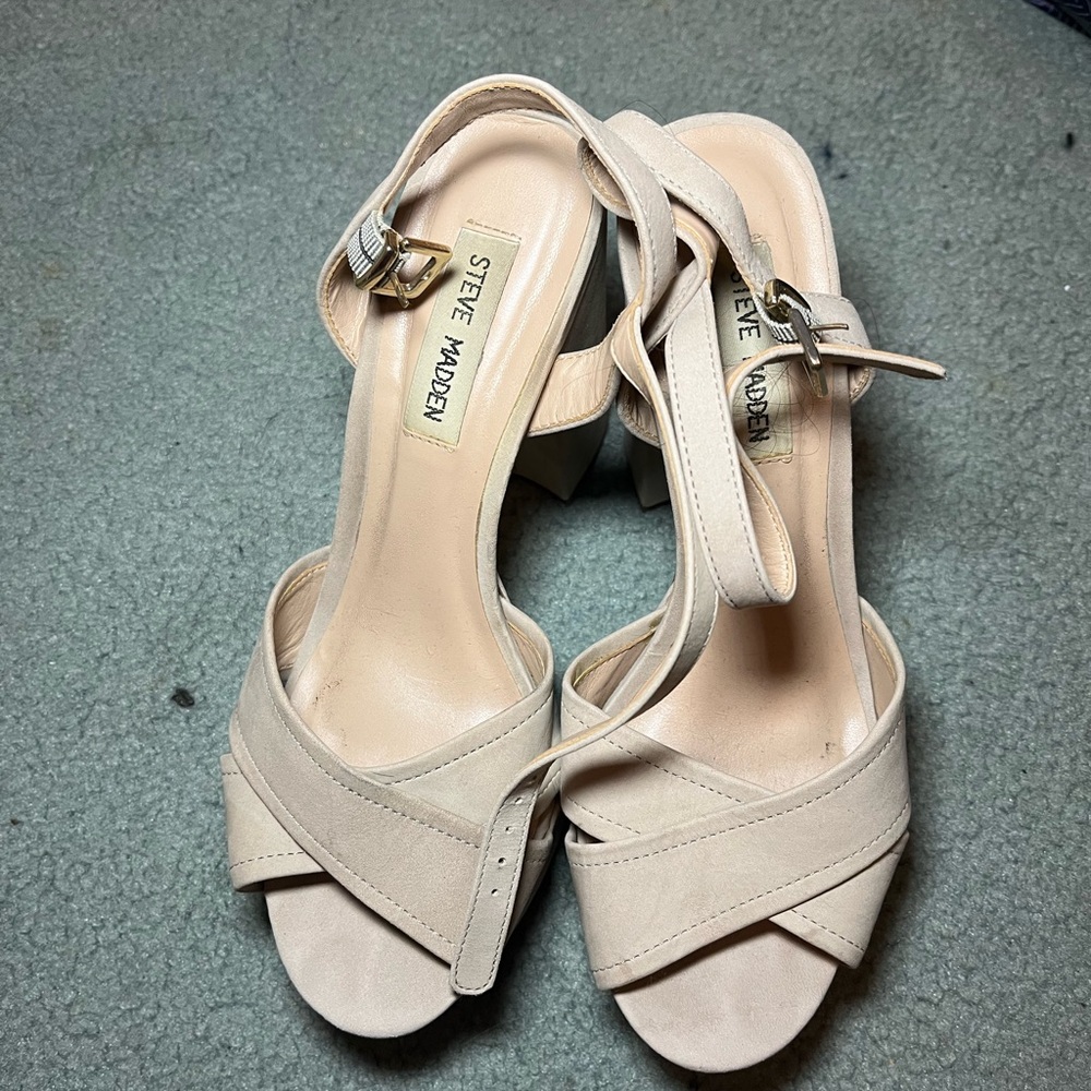 Steve Madden Women's Beige Strappy Sandals